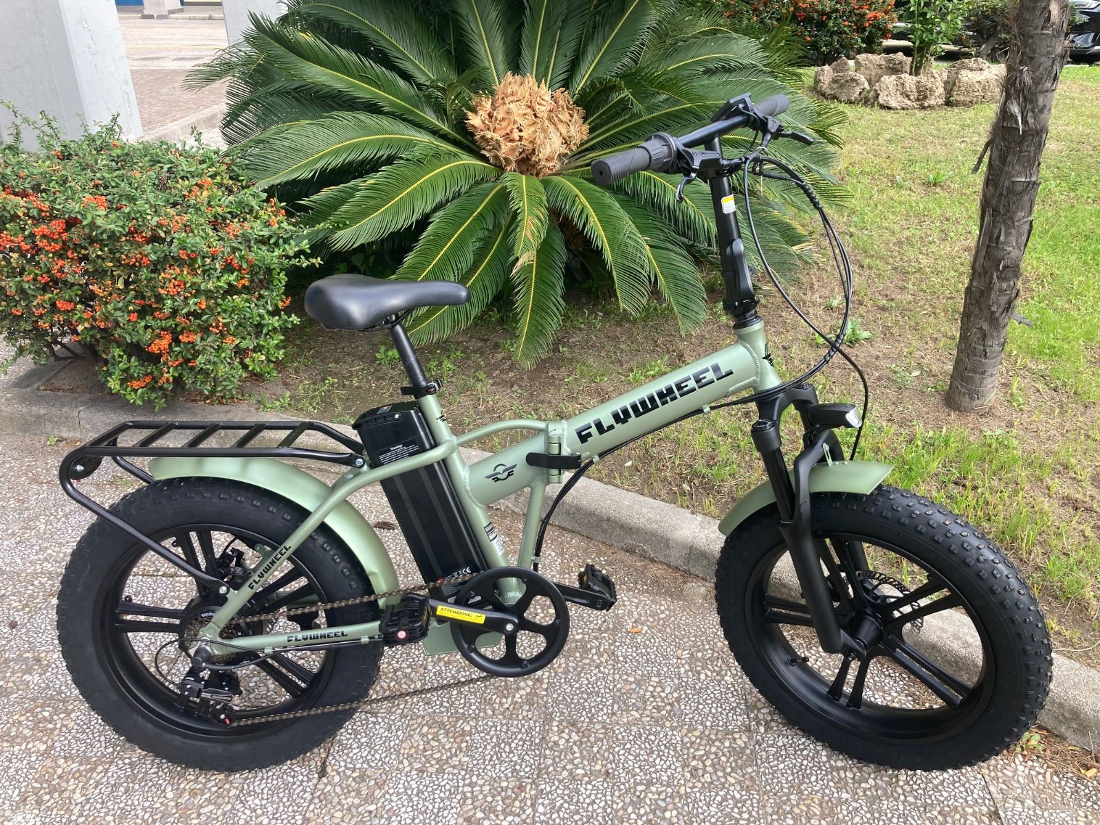 Bici e-bike 20 FAT alluminio verde forcella ammortizzata disk